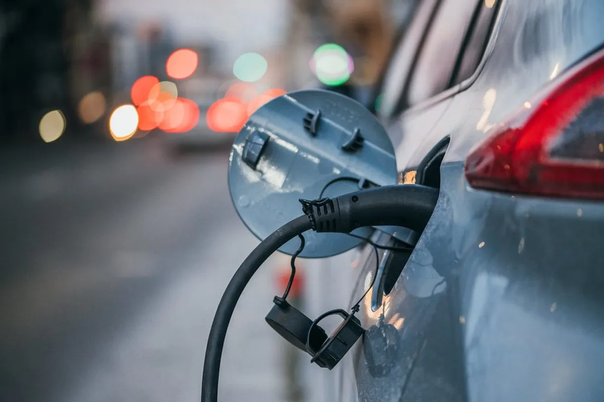 Mình đã thử xin trợ cấp EV của nhà nước và Tokyo: những điều học được khi mua Tesla