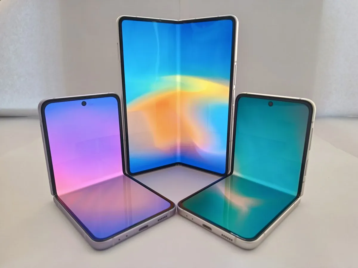 Mengumpulkan dan Membaca Ulasan Hands-on Galaxy Z Fold8