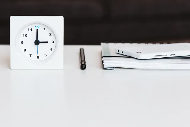 Cơ chế OCR tờ thông báo của trường rồi tự động đăng ký vào lịch và nhắc nhở